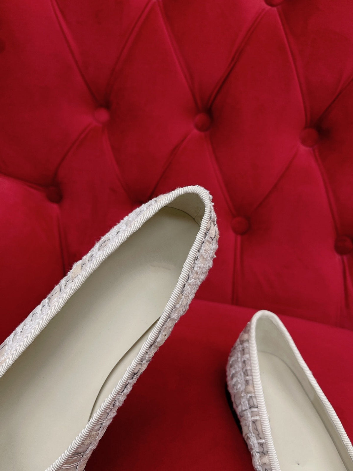 CHANEL ballet flat white black tweed lambskin