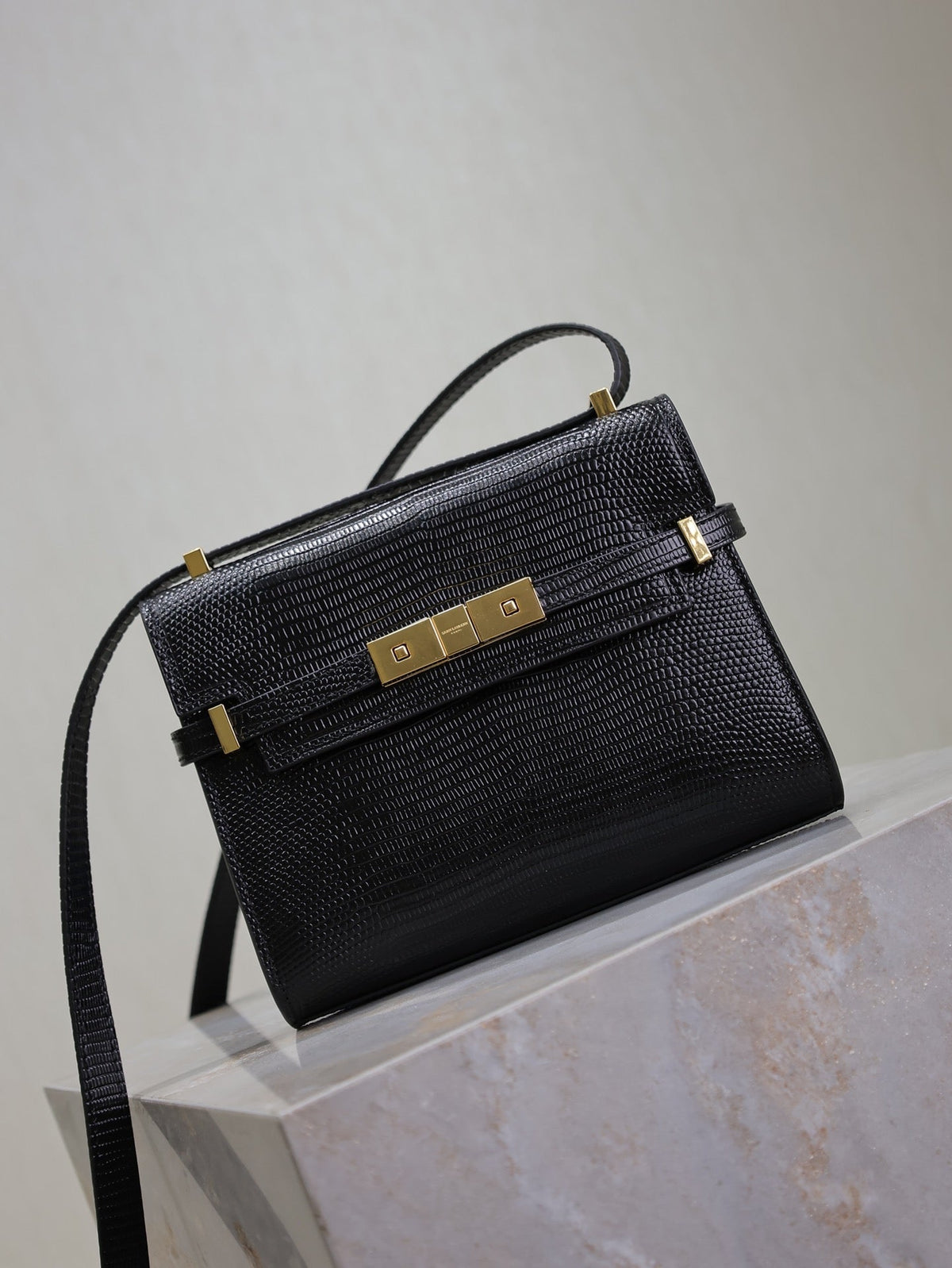YSL 25S MINI MANHATTAN 19 IN BLACK SHINY CROCODILE CALFSKIN GOLD HARDWARE