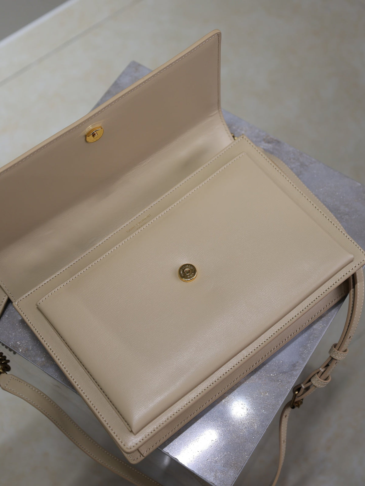 YSL 25S SUNSET MM 25 IN NUDE CALFSKIN GOLD HARDWRE