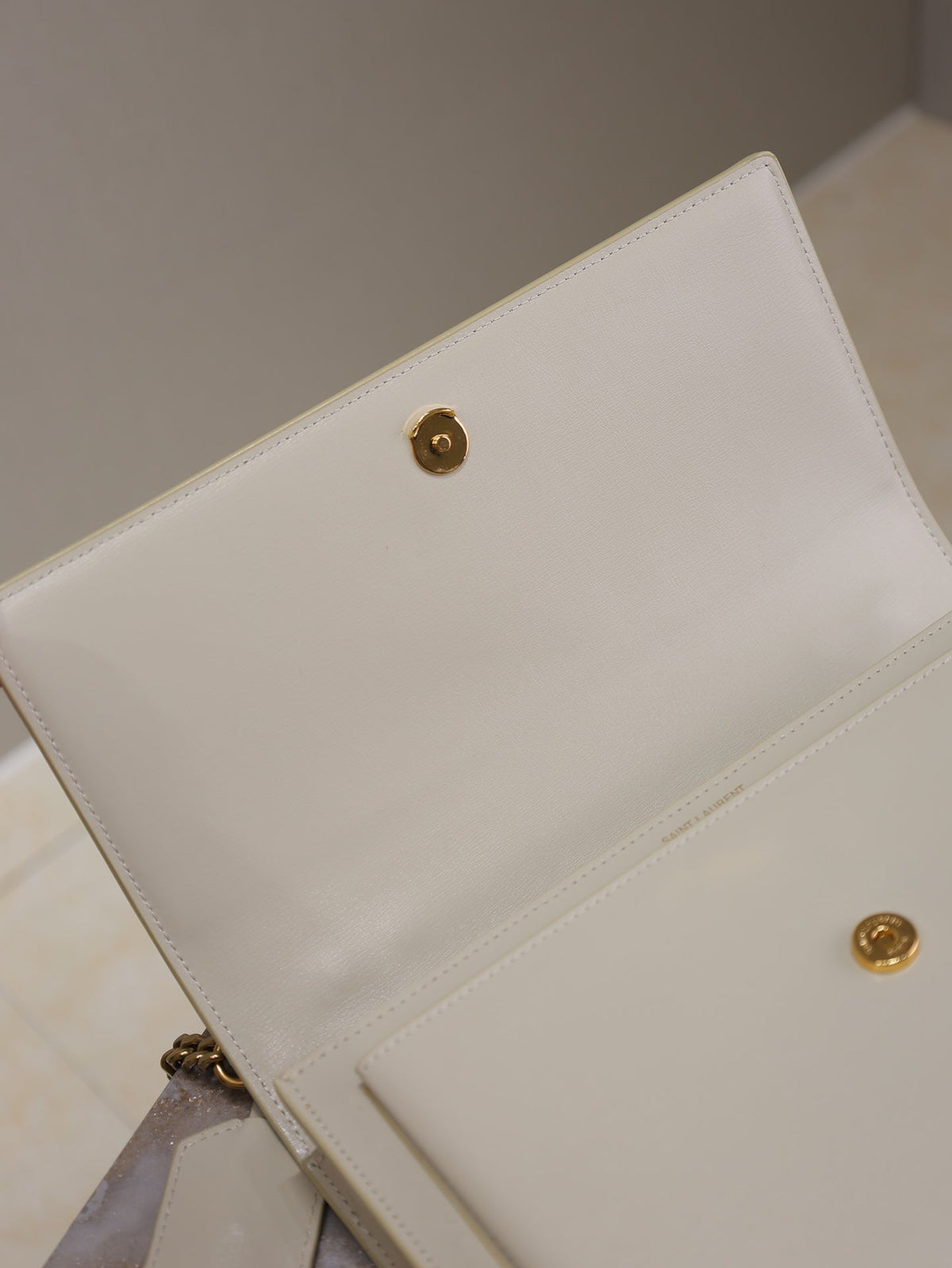 YSL 25S SUNSET MM 25 IN IVORY CALFSKIN GOLD HARDWARE