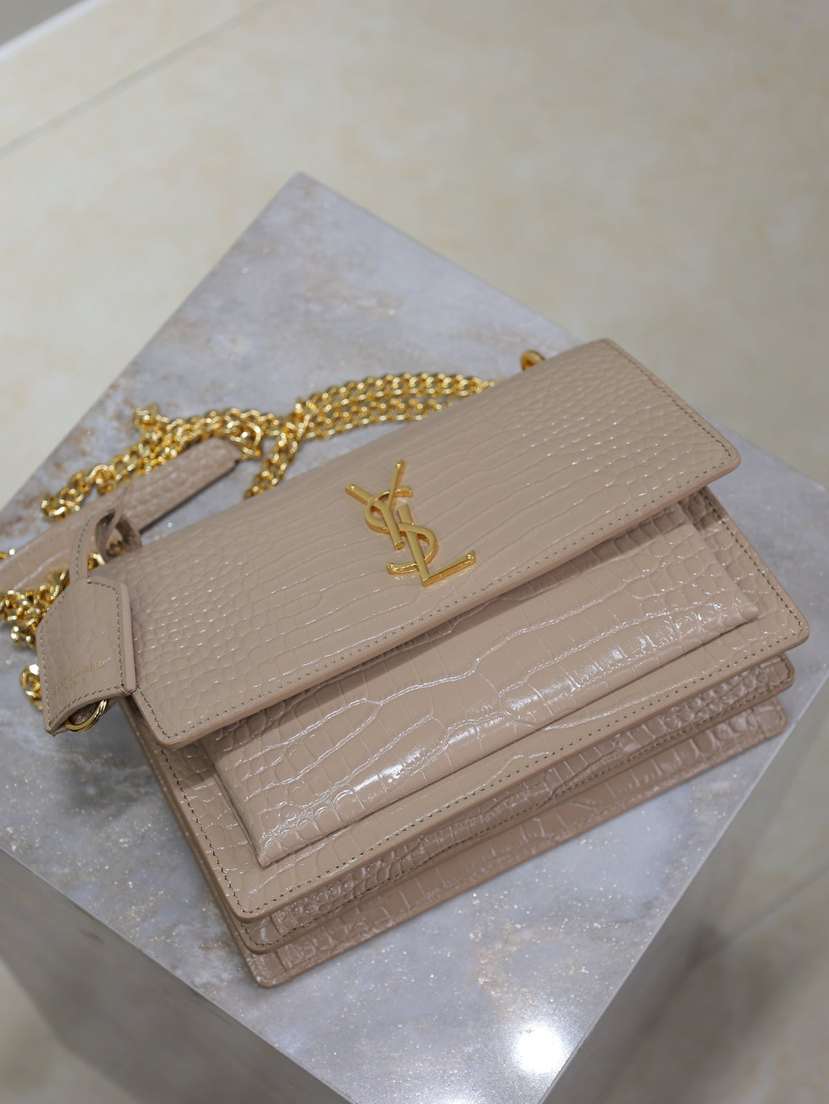 YSL 25S SUNSET MEDIUM 22 IN NUDE CROCODILE-EMBOSSED SHINY CALFSKIN GOLD HARDWRE