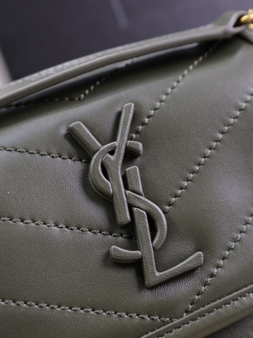 NIKI BABY 22 IN UNIFORM GREEN LAMBSKIN GOLD CHAIN